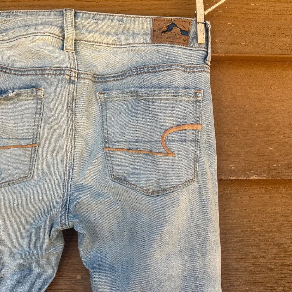 American Eagle Outfitters Stretch Skinny Distressed Light Blue Jeans Size 2 - Picture 11 of 13